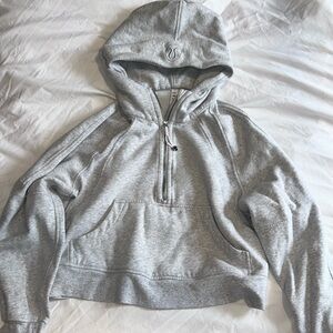 Lululemon scuba half zip! Light gray, size s-xs!!